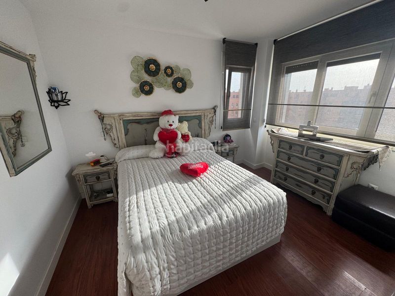 Foto b04c4fc4-2b3f-4a03-b876-0fcbe57f8f5b. Àtic amb calefacció aparcament piscina a Altos del Olivar-El Caracol Valdemoro