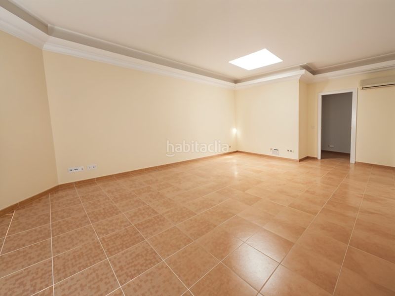 Foto ebecabb4-ebe3-4226-9be5-8bd64cd14a5e. Casa adossada a Es Camp de Mar Andratx