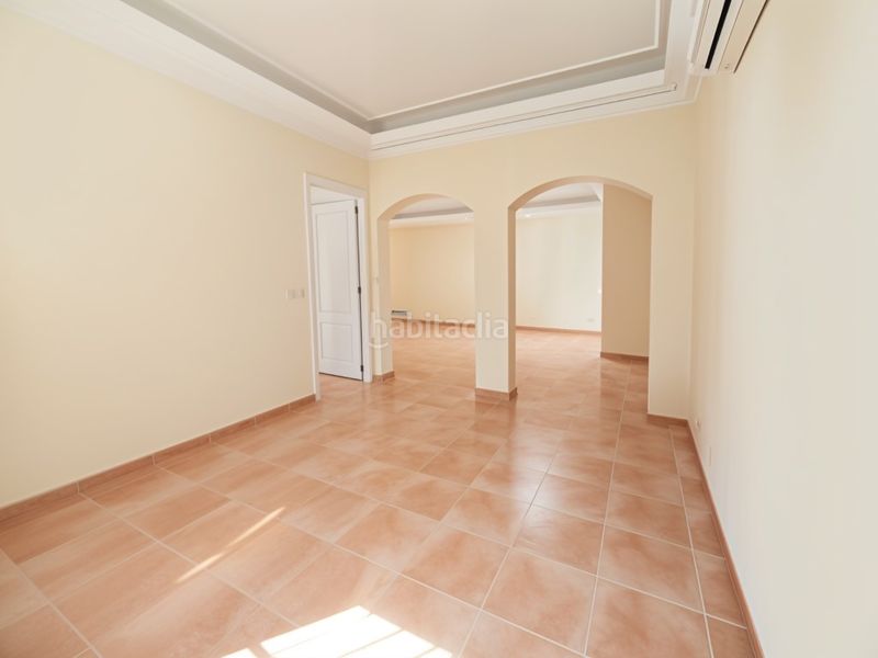 Foto f422ea26-cce9-463a-ae04-563a5ff01fd2. Casa adossada a Es Camp de Mar Andratx