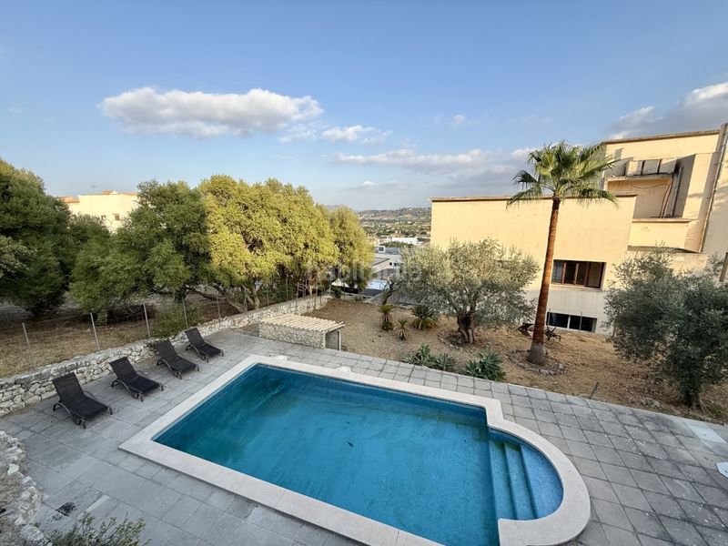 Foto 93427aaf-4a7f-4ed1-bd70-906b90b76954. Casa amb piscina a Selva