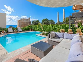 Casa  Camino alcanada, d'. Villa con vistas al mar en alcanada