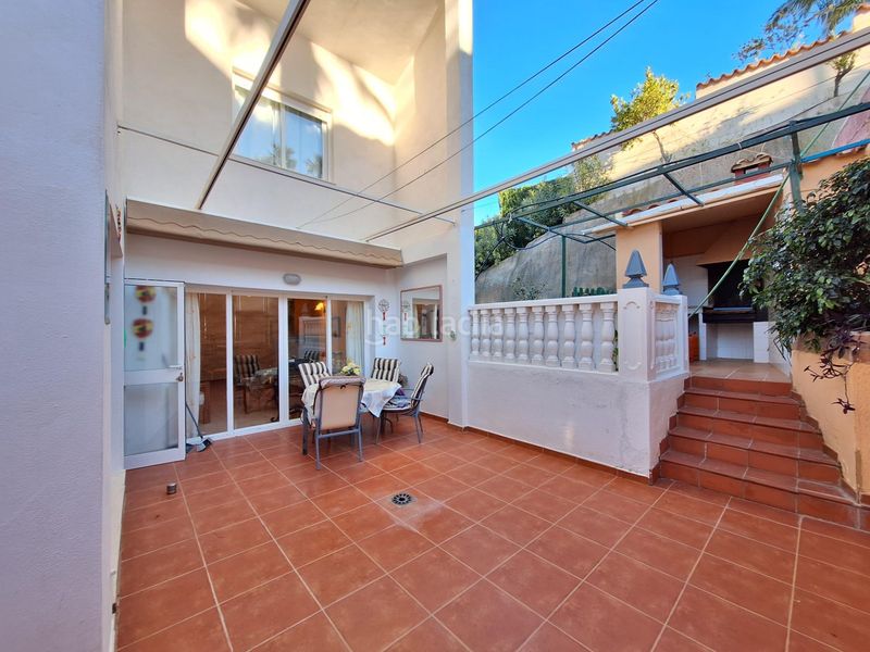 Foto 5200efd2-5571-43cf-b1f9-5647bc51aad6. Xalet amb aparcament piscina a Coloma Nucia (la)