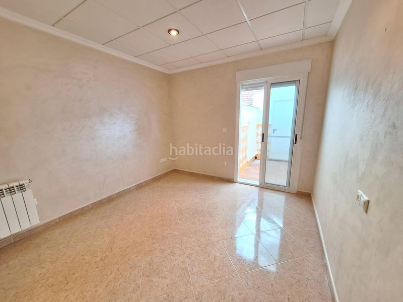 Foto 2780f438-4eac-4a91-a92e-daf2468da9fa. Casa a Algueña