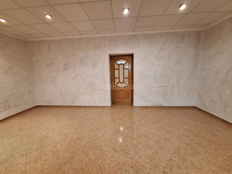 Foto af2d9784-1c23-4970-8d1d-0ad0097bebe7. Casa a Algueña