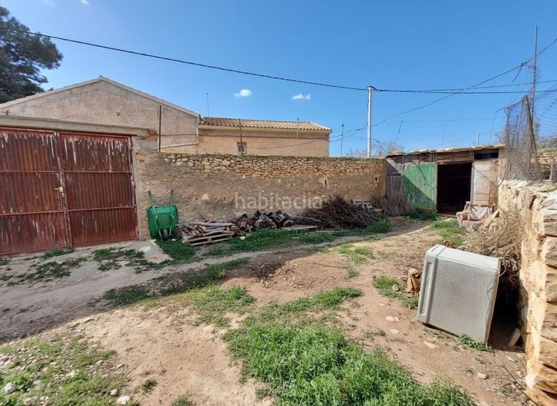 Foto d3eeff85-3a16-412a-ac26-db253da524e3. Xalet amb aparcament a Pinoso