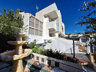 Chalet  Calle mautx. Ven a disfrutar de tu chalet independiente, para entrar a vivir