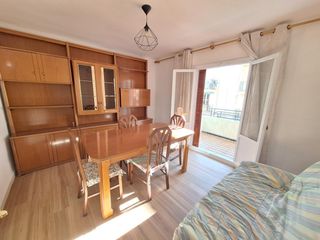 Flat  Calle del músico alfonsea. Excepcional rentabilidad piso de 4 dorm., semireformado, amuebla