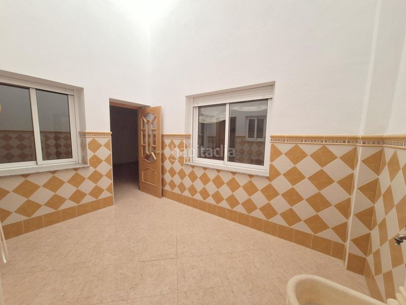 Foto 1e3fd426-860c-4555-b2df-a38b23636a17. Casa amb calefacció a Algueña