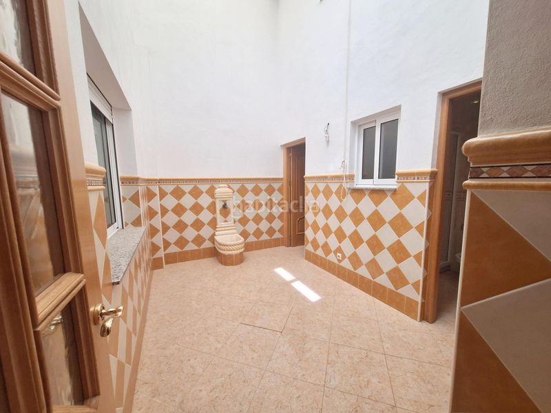 Foto e500d2ec-e8b6-45c4-9018-913e57032d9b. Casa amb calefacció a Algueña