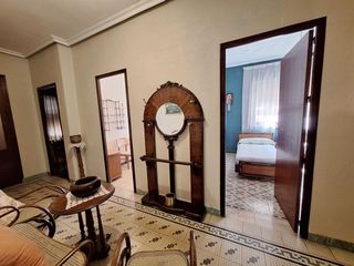 Gebäude in Monòver. Ven a descubrir tu hotel o casa rural, estilo modernista, con oa