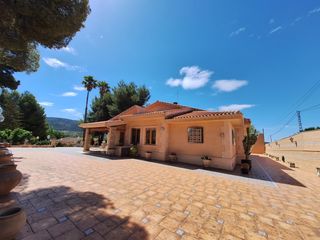 Chalet in Ibi. Exclusiva finca de lujo con infinitas posibilidades residencia,