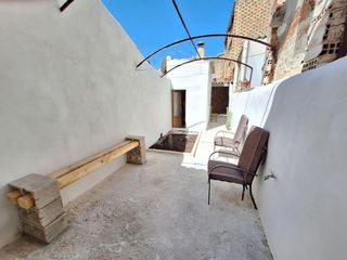 Casa a Onil. Ideal como vivienda habitual, segunda residencia o inversión, en