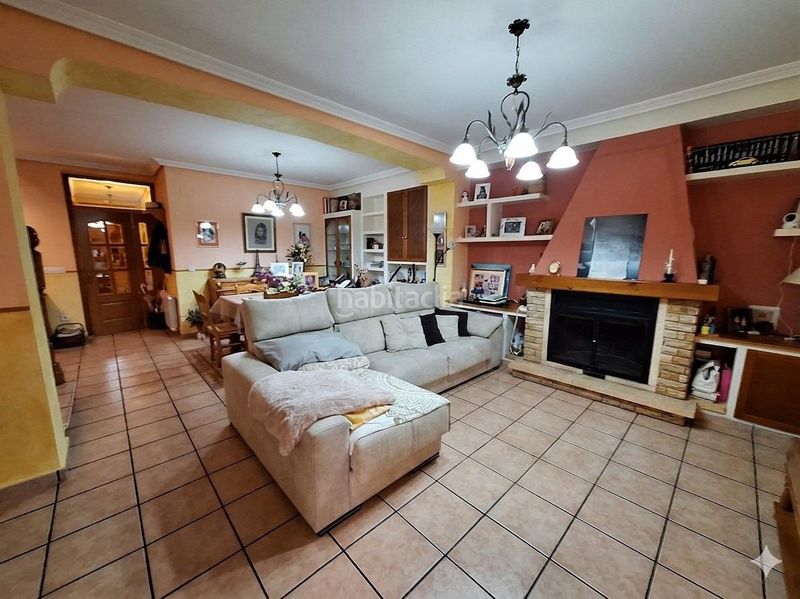 Foto d6c53550-ae3a-438e-963b-16e03b42ba37. Casa amb calefacció aparcament a Algueña