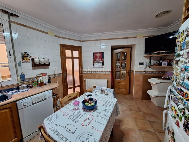 Foto eab79a4a-a49a-4dbf-9b97-5fce9615d5cb. Casa amb calefacció aparcament a Algueña