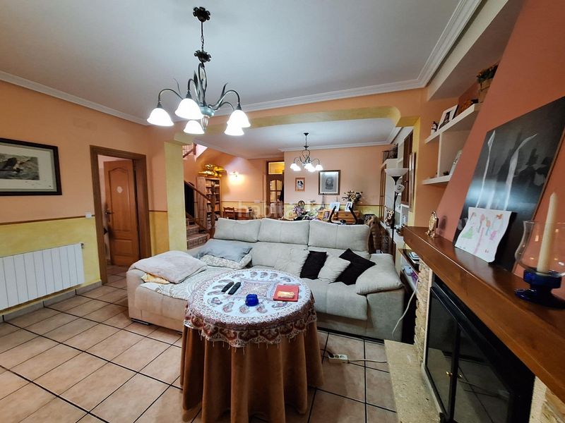 Foto f7b1fa7d-4eb4-46da-a32a-9492eb00c775. Casa amb calefacció aparcament a Algueña