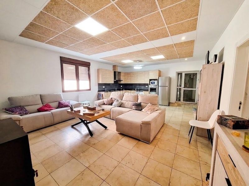 Foto b55eb480-3da1-449f-a756-6fdd1dacdea2. Casa amb calefacció a Pinoso