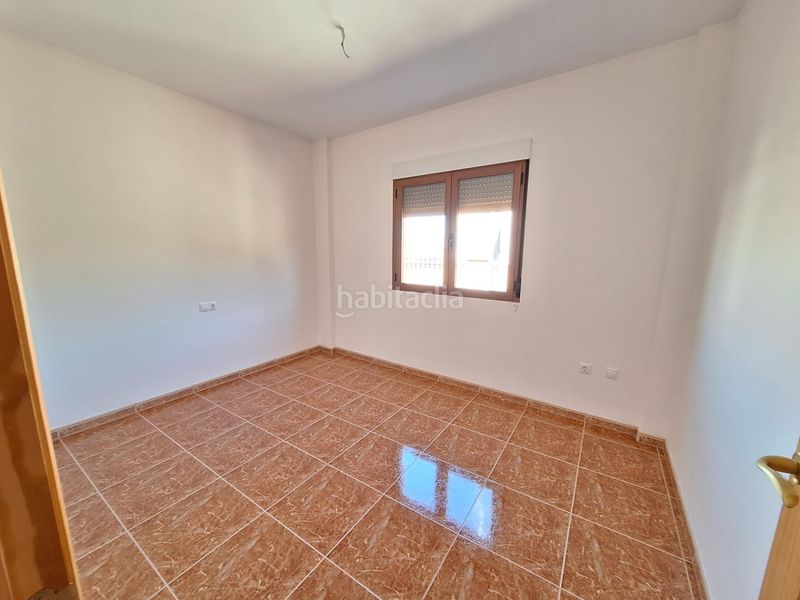 Foto 32e22a3e-2314-4c85-8e93-1e57a01ba557. Casa adossada amb aparcament a Pinoso