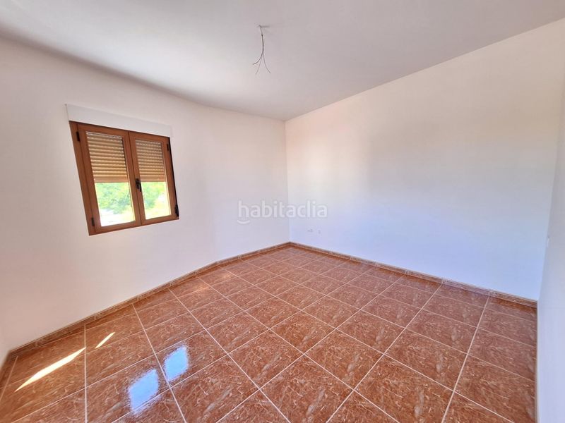 Foto e8e572d5-ab9d-4111-87b5-eaafed22c702. Casa adossada amb aparcament a Pinoso