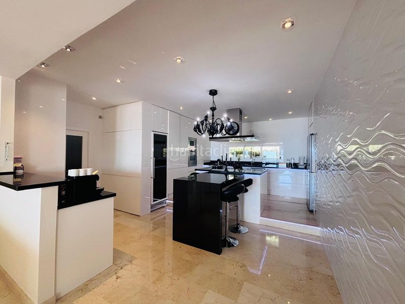 Foto d6ae119c-b1f8-4f37-9154-335abb206bcf. Apartament amb piscina a Altea hills Altea