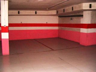 Car parking in Calle ANCIANIDAD