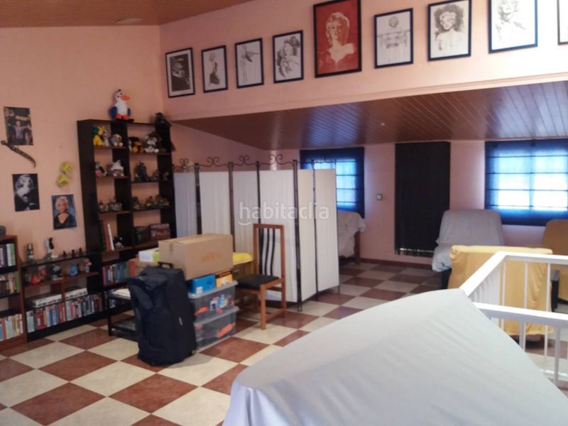 Foto ea421358-8e46-4d68-9871-b3852af0e0d2. Casa amb calefacció aparcament a La Maurina Terrassa