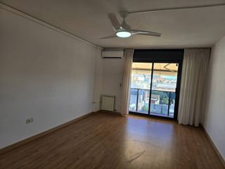 Location Appartement  Paseo vint-i-dos de juliol. Centro  ref 10245
