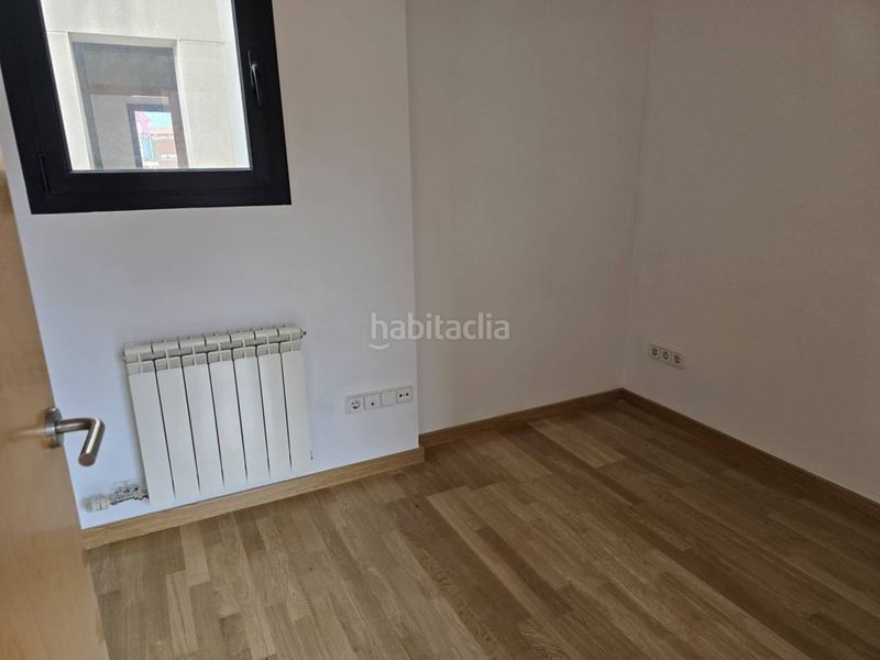 Foto 7a137a61-3c38-4d39-bfe7-d7535dd899c2. Dúplex amb calefacció aparcament a La Cogullada Terrassa