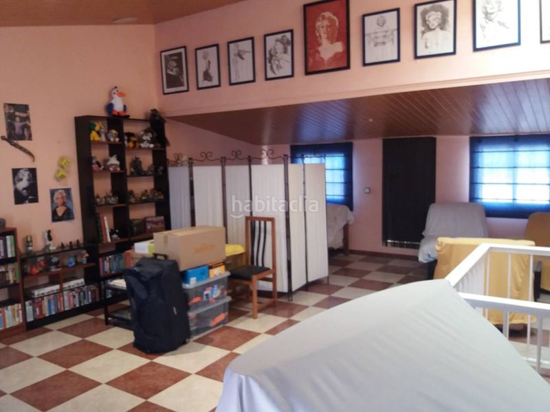 Foto 3ea3e59a-0c5c-43cc-87e6-bfd7841c55c5. Casa amb calefacció aparcament a La Maurina Terrassa