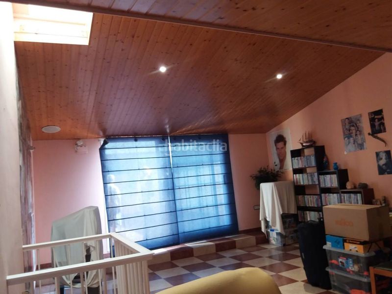 Foto a1e78972-1995-4b5c-b0e5-59c806427a38. Casa amb calefacció aparcament a La Maurina Terrassa