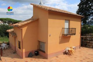 Casa a Gualba. Casa unifamiliar 5 habitaciones y 3 baños en gualba en la urbani