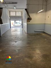 Lloguer Local Comercial a Centre-Cordelles. Alquiler de local polivalente en cerdanyola  ideal como parking