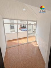 Ground floor in Fondo. Planta baja reformada 3 habitaciones en santa coloma de gramenet