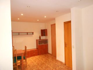 Pis a La Florida. Piso en hospitalet de llobregat, 2 habitaciones y cerca del metr