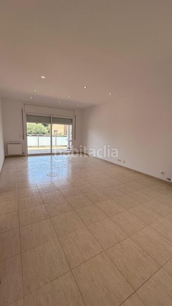 Foto a6befafc-d0b4-4309-9043-13c25ff6ee50. Casa amb calefacció aparcament a Ciutat jardí Bonanova Calafell