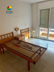 Appartement à Pont Vell. Piso seminuevo en ripollet cerca a la estación, con parking, ter