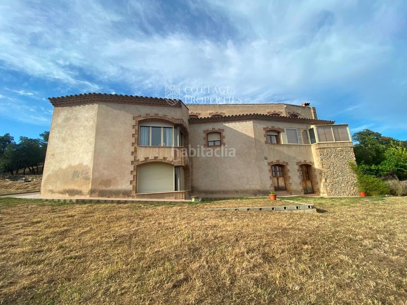 Foto a899816b-12e0-4a9b-a2de-b3e6d2b9f994. Masia a la jonquer a Agullana