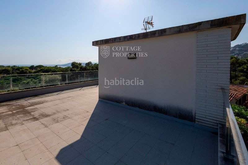 Foto 0aa38643-e760-4ce8-acfc-f45047dfca1e. Casa amb calefacció aparcament piscina a Canyelles Lloret de Mar