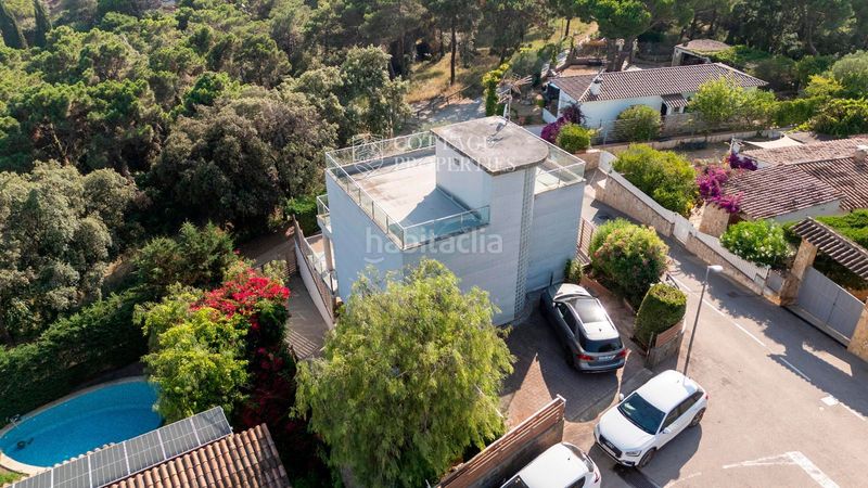 Foto 1a4b554a-64da-470c-a85a-3ecbc67d8560. Casa amb calefacció aparcament piscina a Canyelles Lloret de Mar