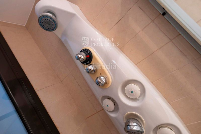 Foto 1d6b60f7-c9fc-4e51-924d-2f8c7b89d4fa. Casa amb calefacció aparcament piscina a Canyelles Lloret de Mar