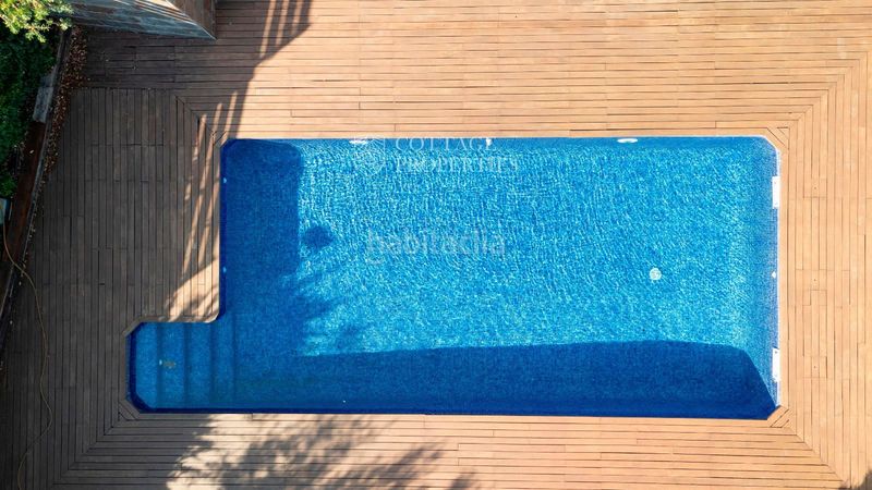 Foto 4e01edf3-00dd-441f-a963-ef7bcfe9f3b1. Casa amb calefacció aparcament piscina a Canyelles Lloret de Mar