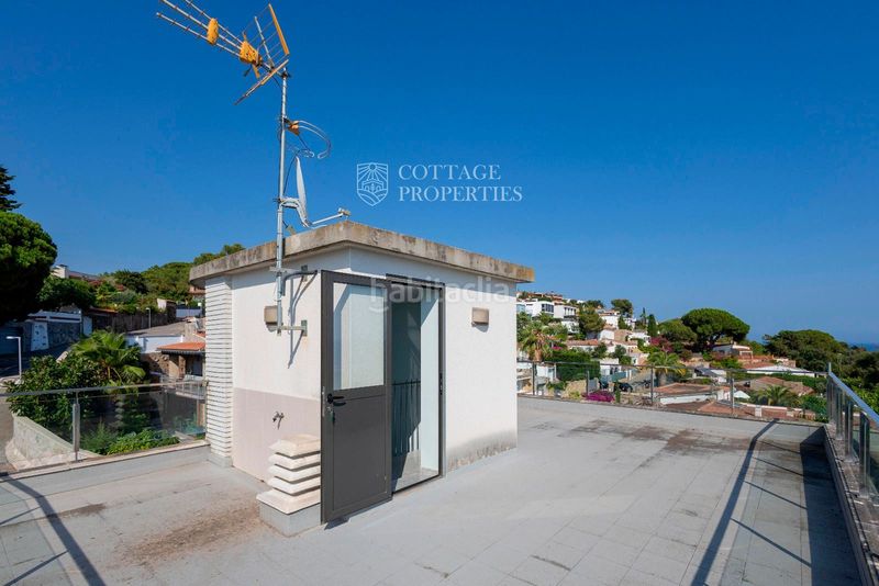 Foto 7008fafb-3358-4af5-8511-8d12851ab98d. Casa amb calefacció aparcament piscina a Canyelles Lloret de Mar