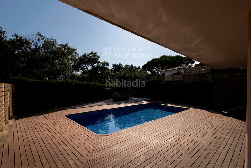 Foto 76799118-2e64-4814-809e-e312494d225a. Casa amb calefacció aparcament piscina a Canyelles Lloret de Mar