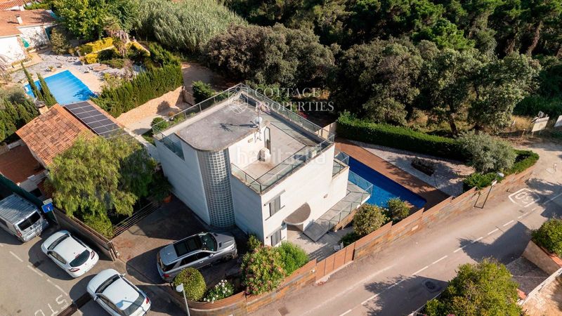 Foto 7b11def6-3f77-4f47-8bf0-0bb29c275e9f. Casa amb calefacció aparcament piscina a Canyelles Lloret de Mar