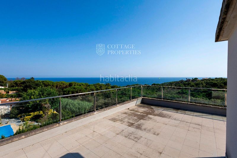 Foto 7dad9de6-7aac-4acb-a111-99f0353f0289. Casa amb calefacció aparcament piscina a Canyelles Lloret de Mar