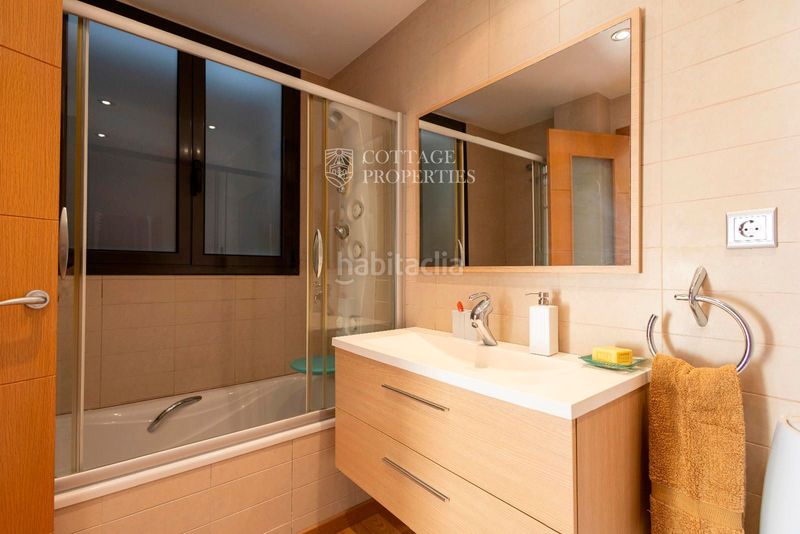 Foto d649e1e6-0e44-49bc-a534-27c58efc3da9. Casa amb calefacció aparcament piscina a Canyelles Lloret de Mar