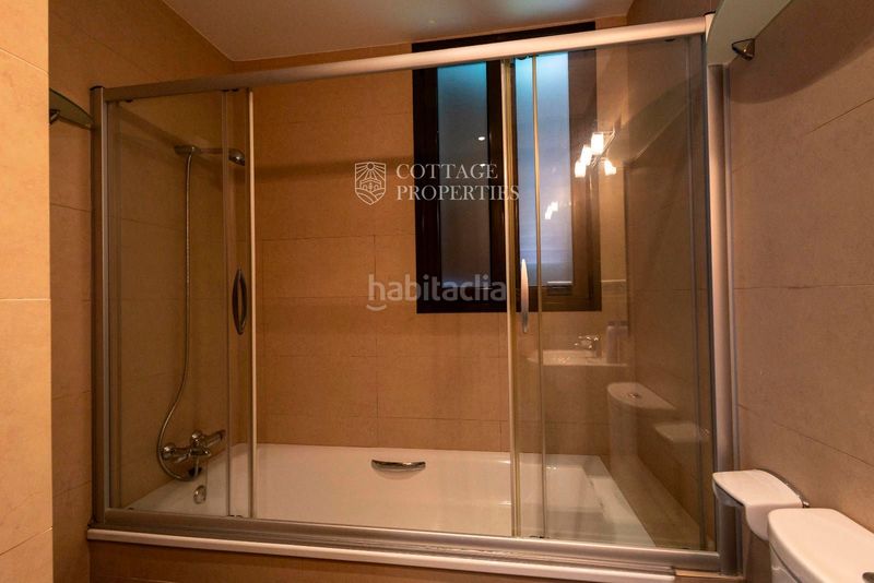 Foto f2e81130-f09a-44d3-b8a5-9a94c8f1f6ce. Casa amb calefacció aparcament piscina a Canyelles Lloret de Mar