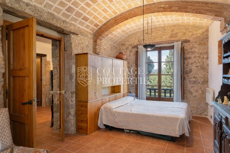 Foto aebf4640-8404-4941-9ce3-59de4e5d4a49. Masia amb calefacció aparcament piscina a Bàscara