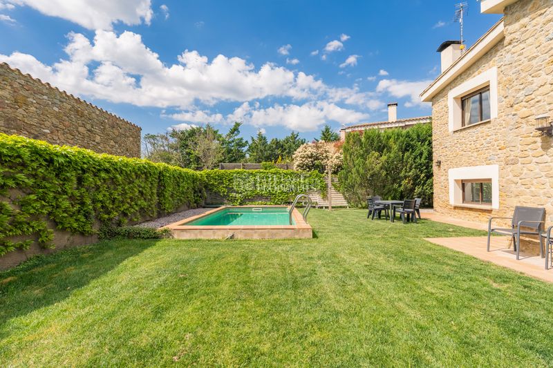 Foto d4bfe03e-56b1-475a-90a2-22987bd663bd. Casa amb calefacció aparcament piscina a Madremanya