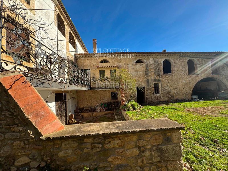 Foto e2b58dd9-49b8-4704-b864-1591a9edfd41. Masia a Sant Ferriol
