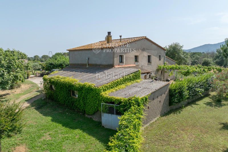 Foto 0f5f99d5-d910-4260-b8b7-7ed498364ead. Masia amb calefacció aparcament piscina a Sant Gregori